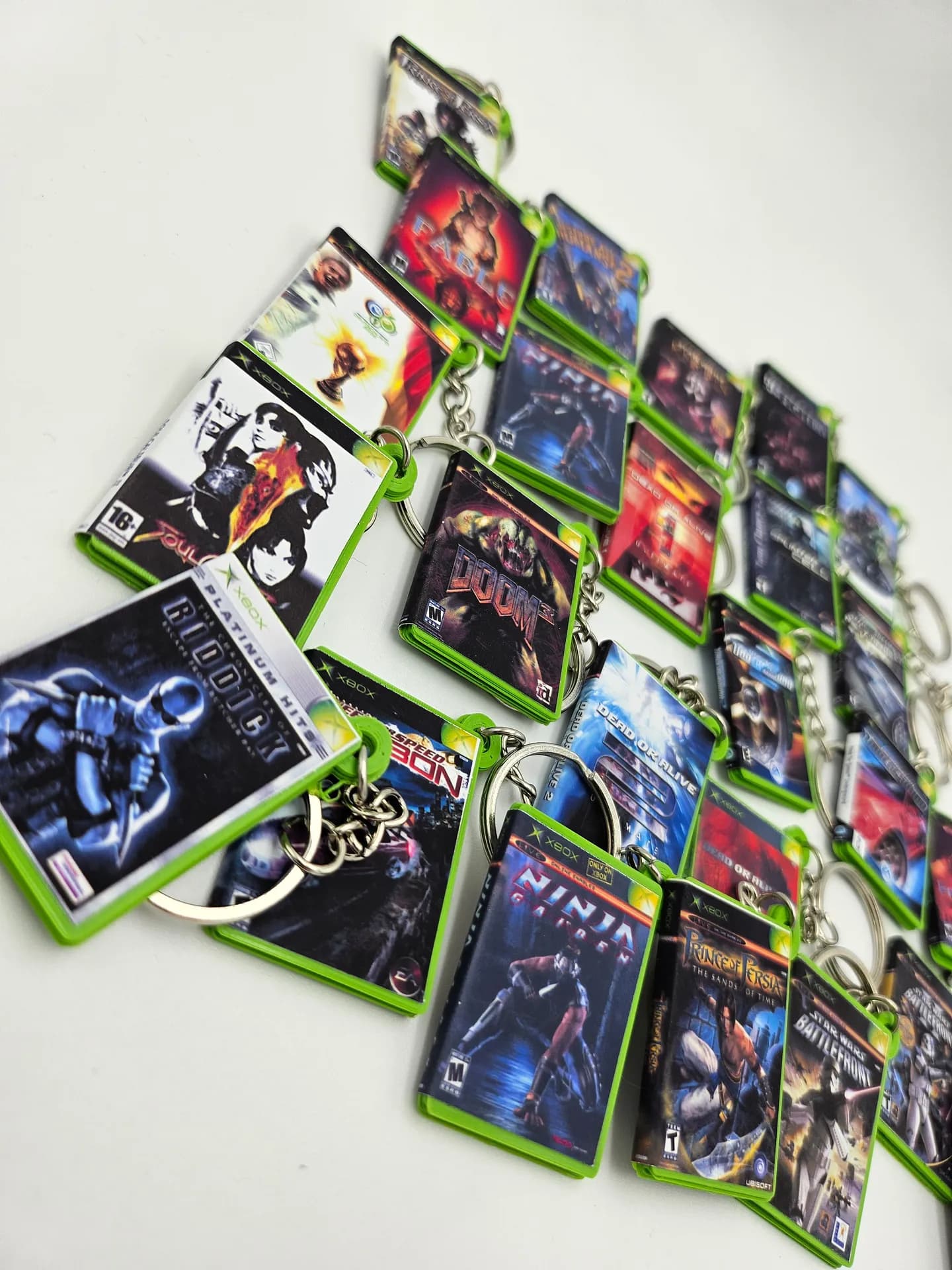 Retro Cartridge Keychains: NES, SNES, N64, Game Boy, PS1, Xbox - Image 8