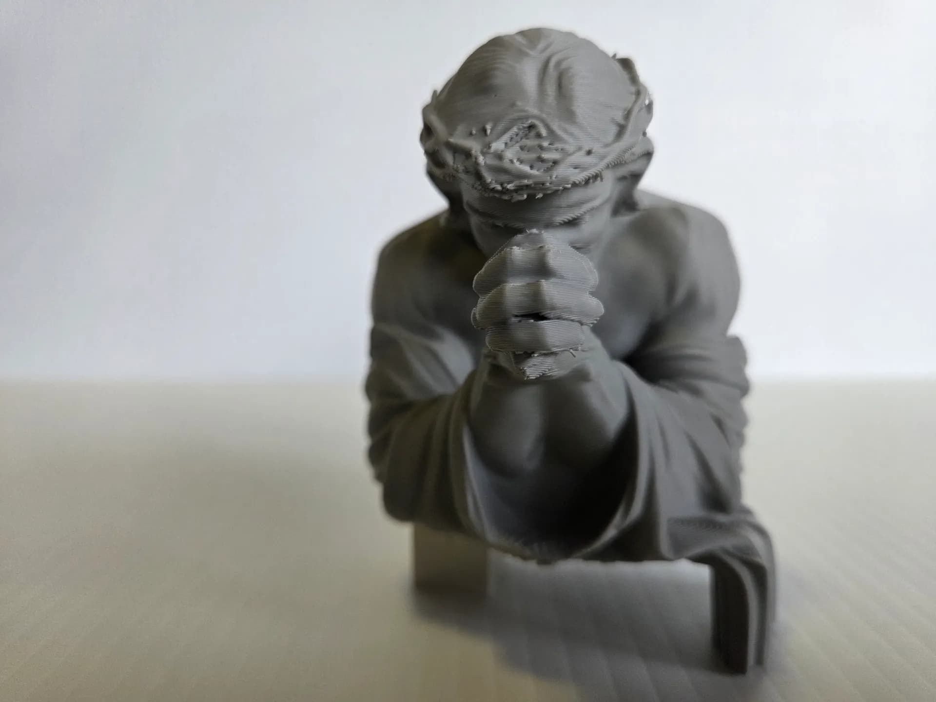 Praying Jesus Figurine - Image 3