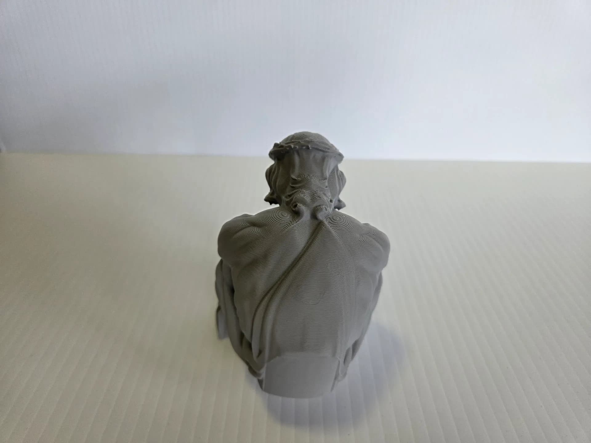 Praying Jesus Figurine - Image 4