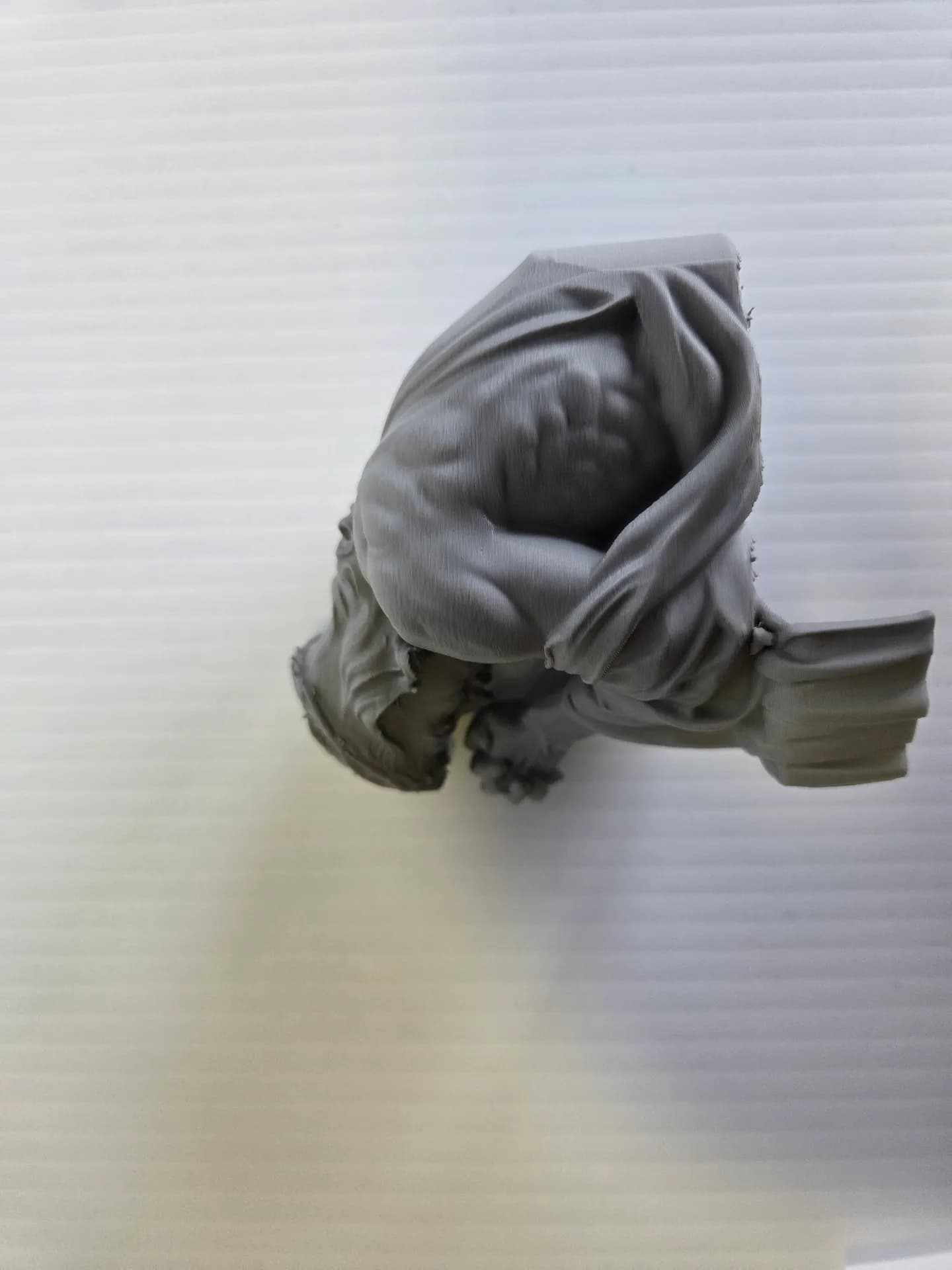 Praying Jesus Figurine - Image 5