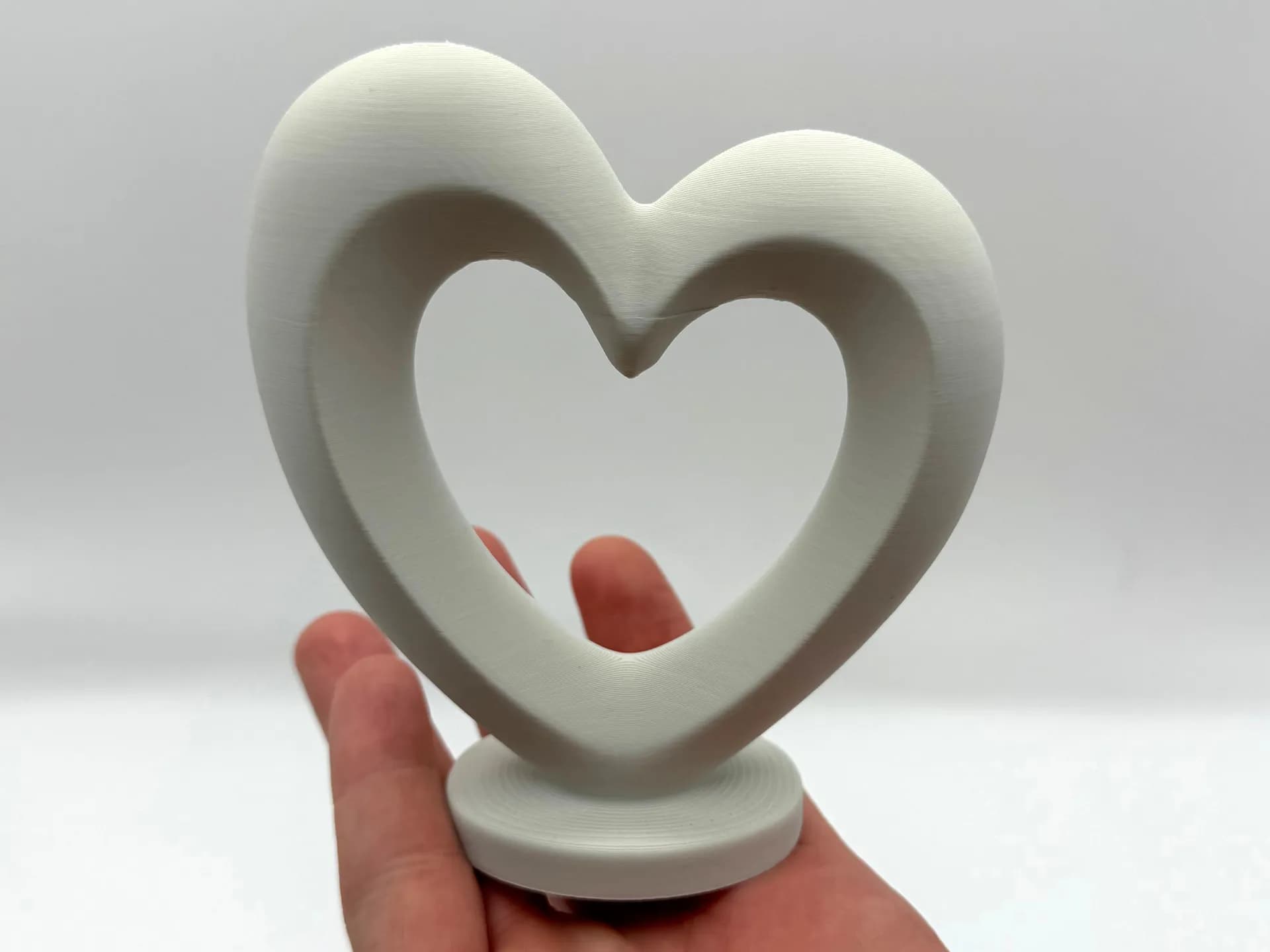 Love Heart Sculpture - Image 1