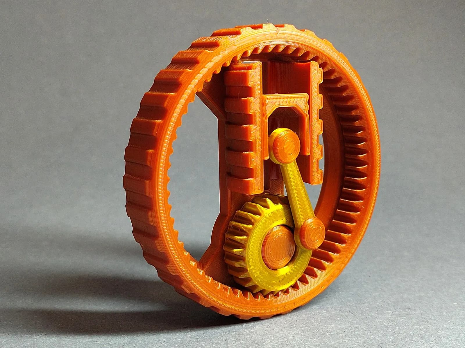 Gear Fidget with Piston - Image 4