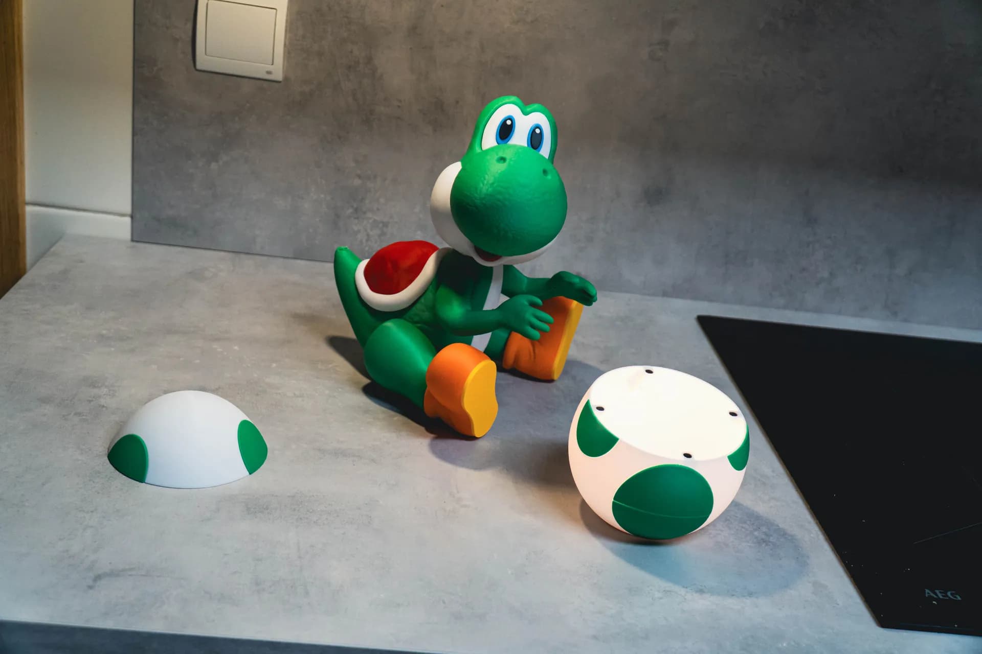 Yoshi Figure with Egg - Image 3