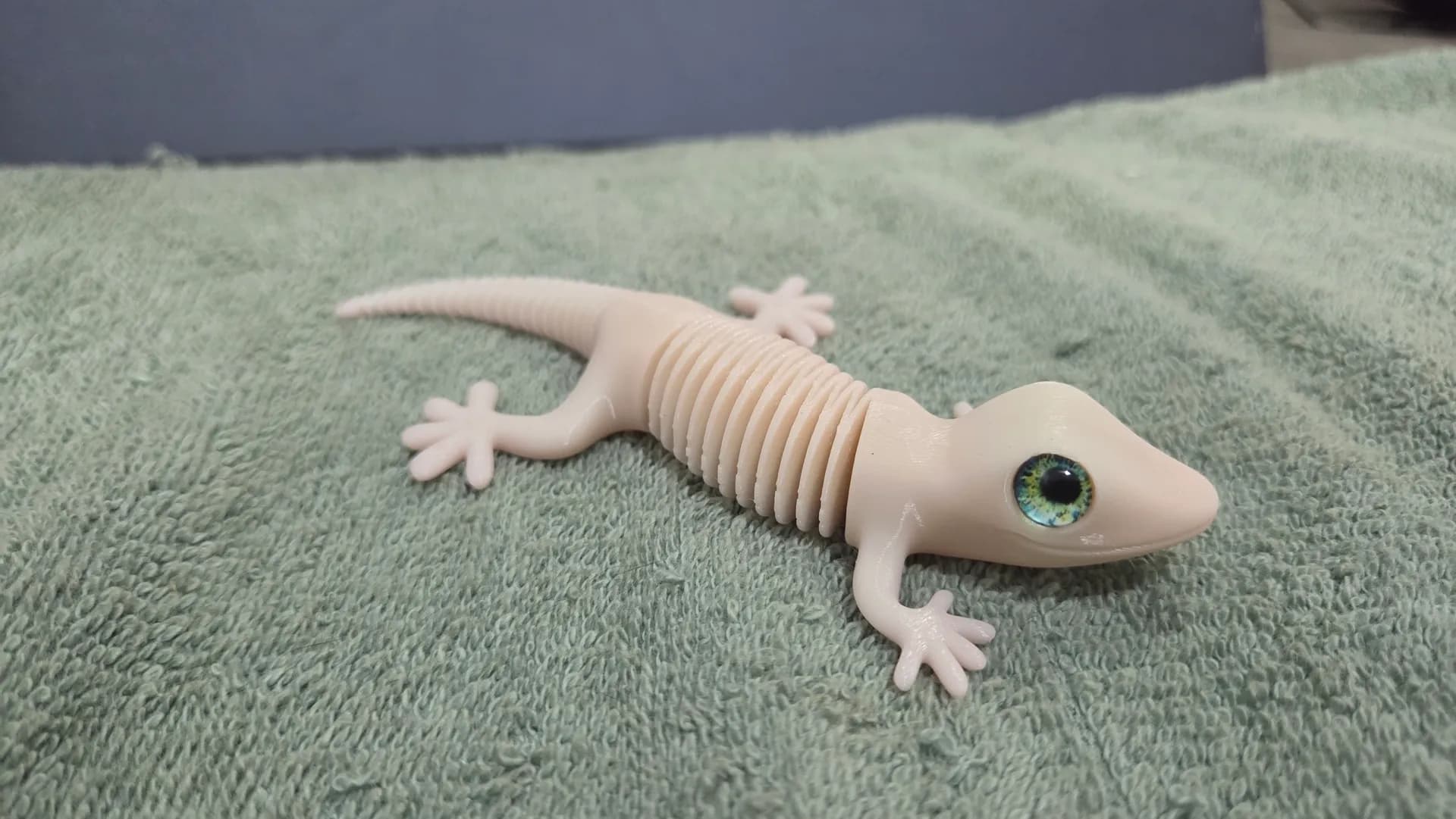 Super Flexi Gecko - Image 7