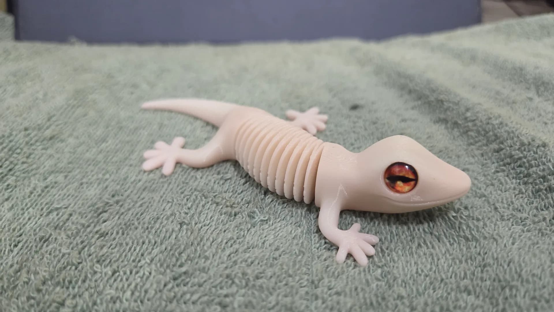 Super Flexi Gecko - Image 9