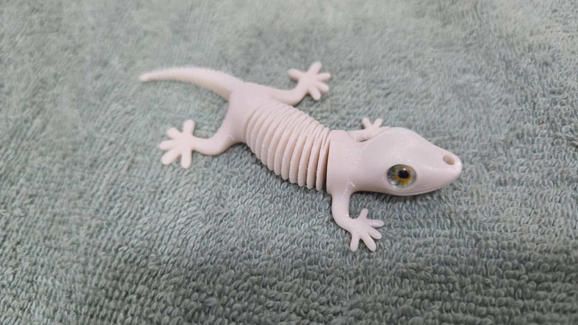 Super Flexi Gecko - Image 13