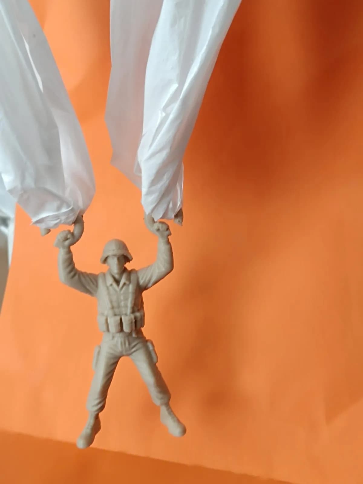 Paratrooper Soldier Toy - Image 2