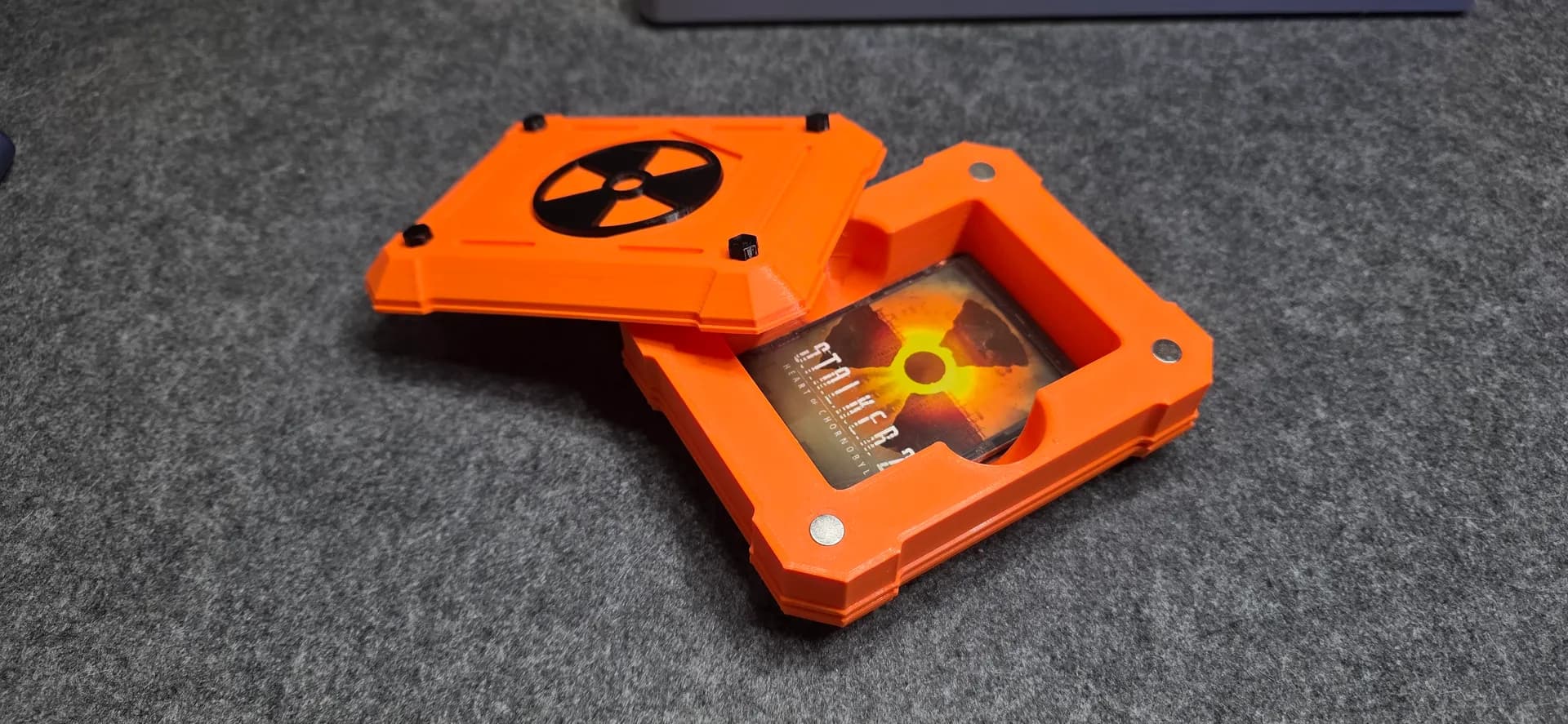 S.T.A.L.K.E.R. 2 Hazard Card Storage Box - Image 6