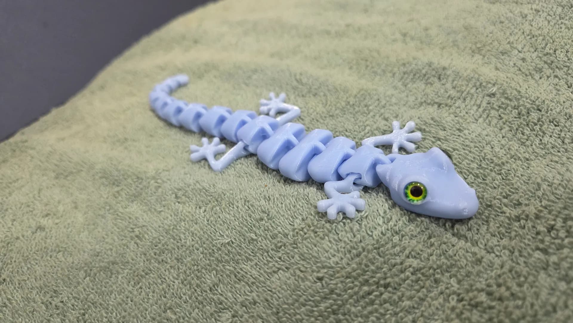 Articulated Lizard - Image 3