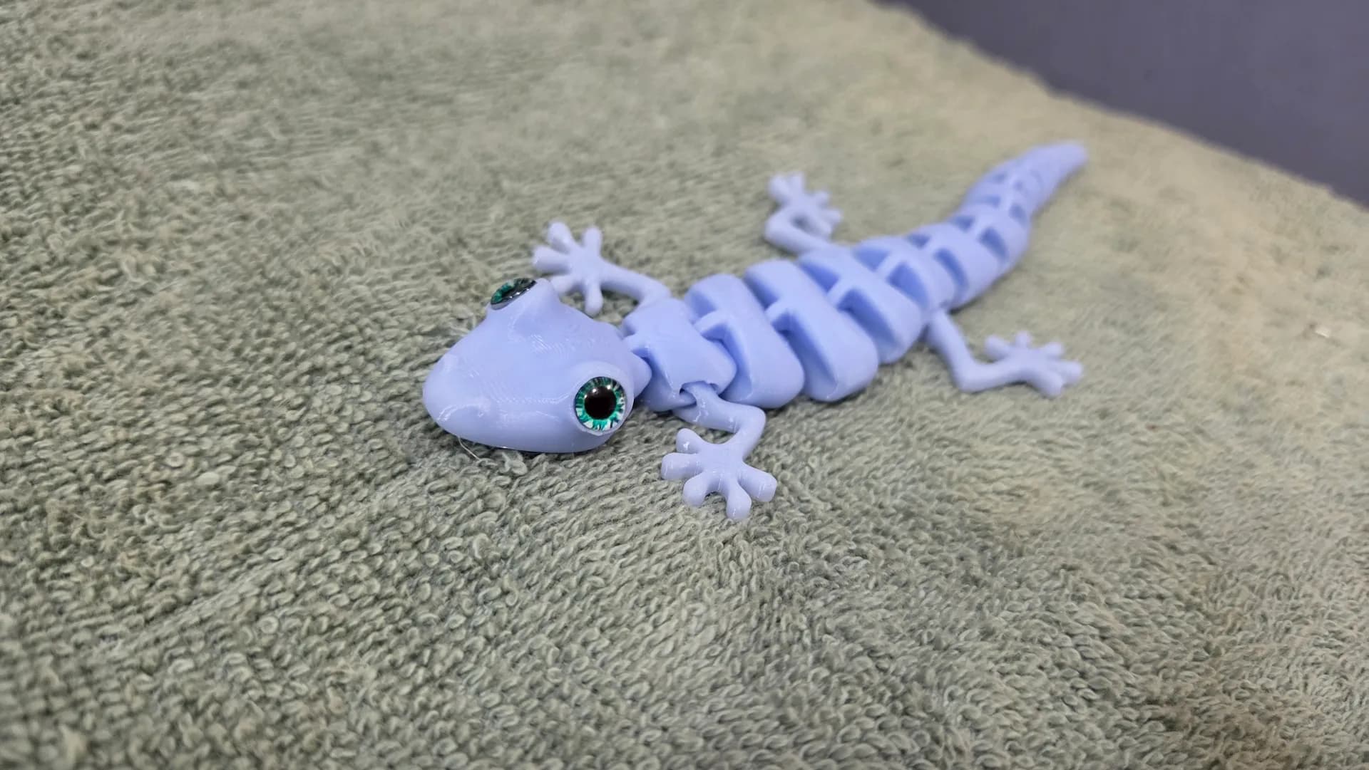 Articulated Lizard - Image 4
