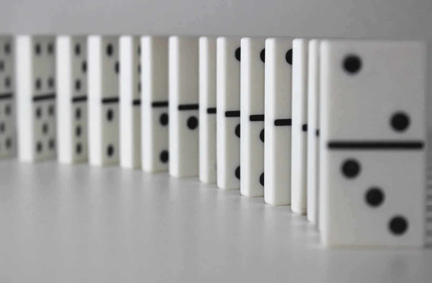 Domino Set with Storage Box - Image 4