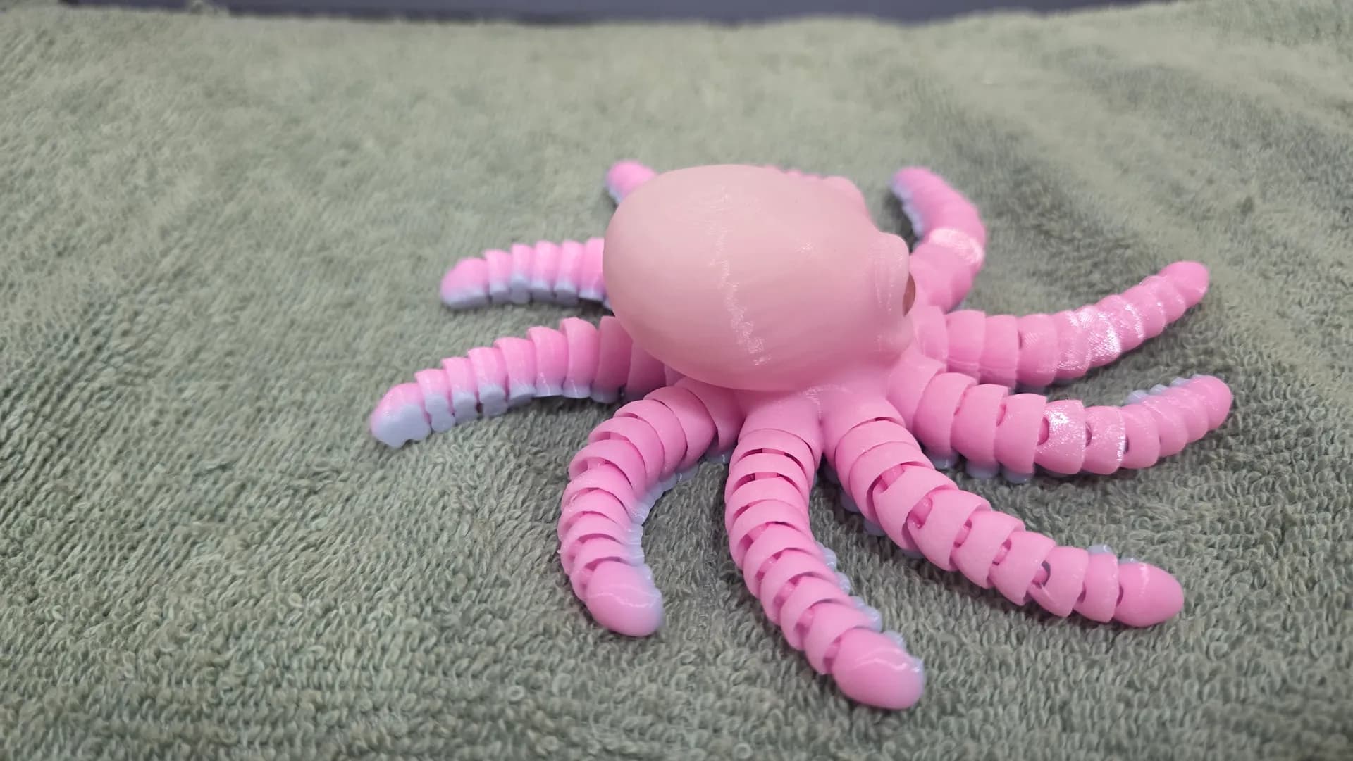 Flexi Octopus for Glass Eyes - Image 12