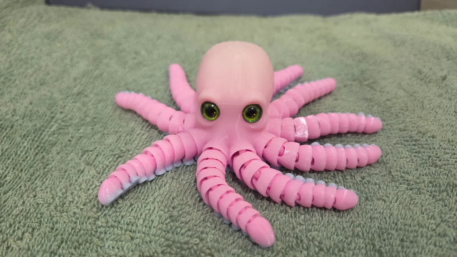 Flexi Octopus for Glass Eyes - Image 20