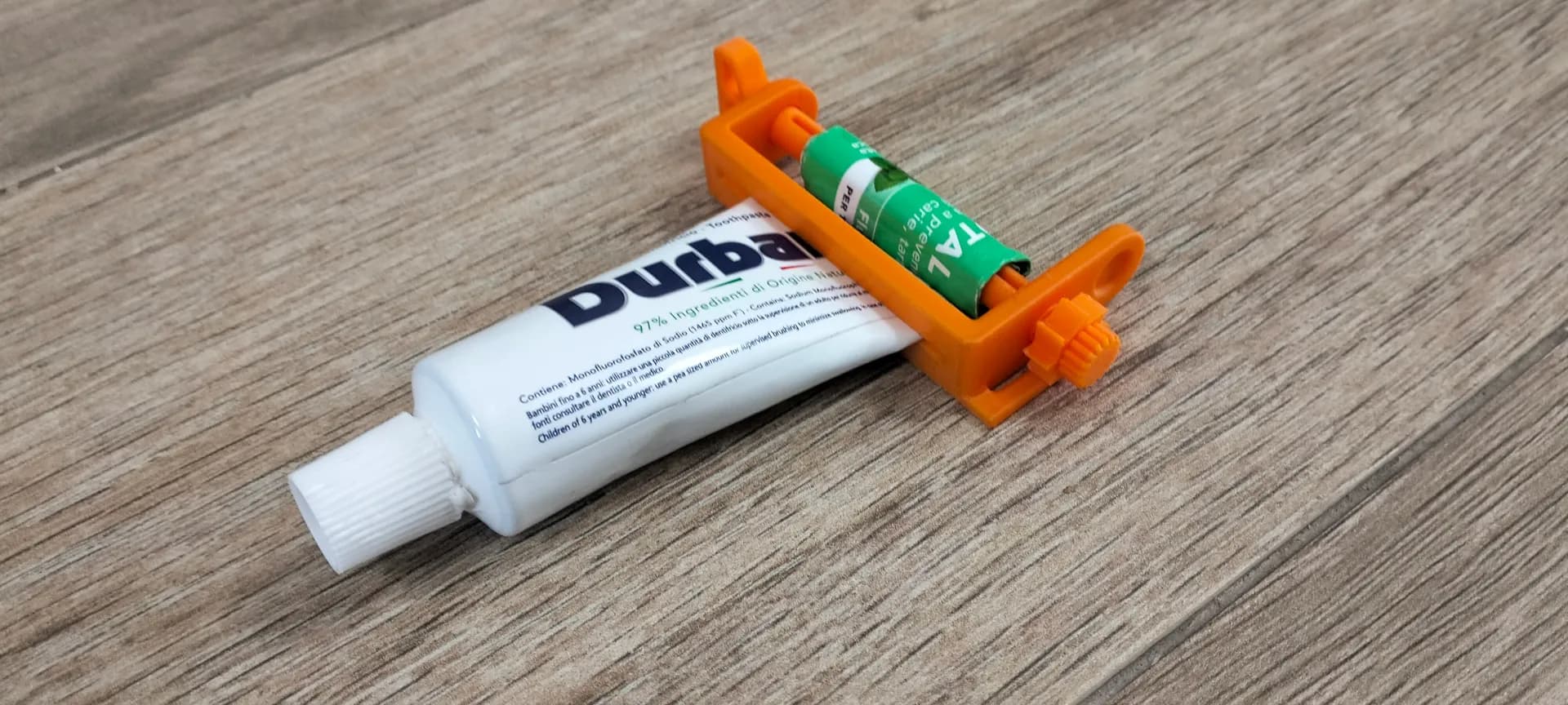 Toothpaste Tube Squeezer V2 - Image 1