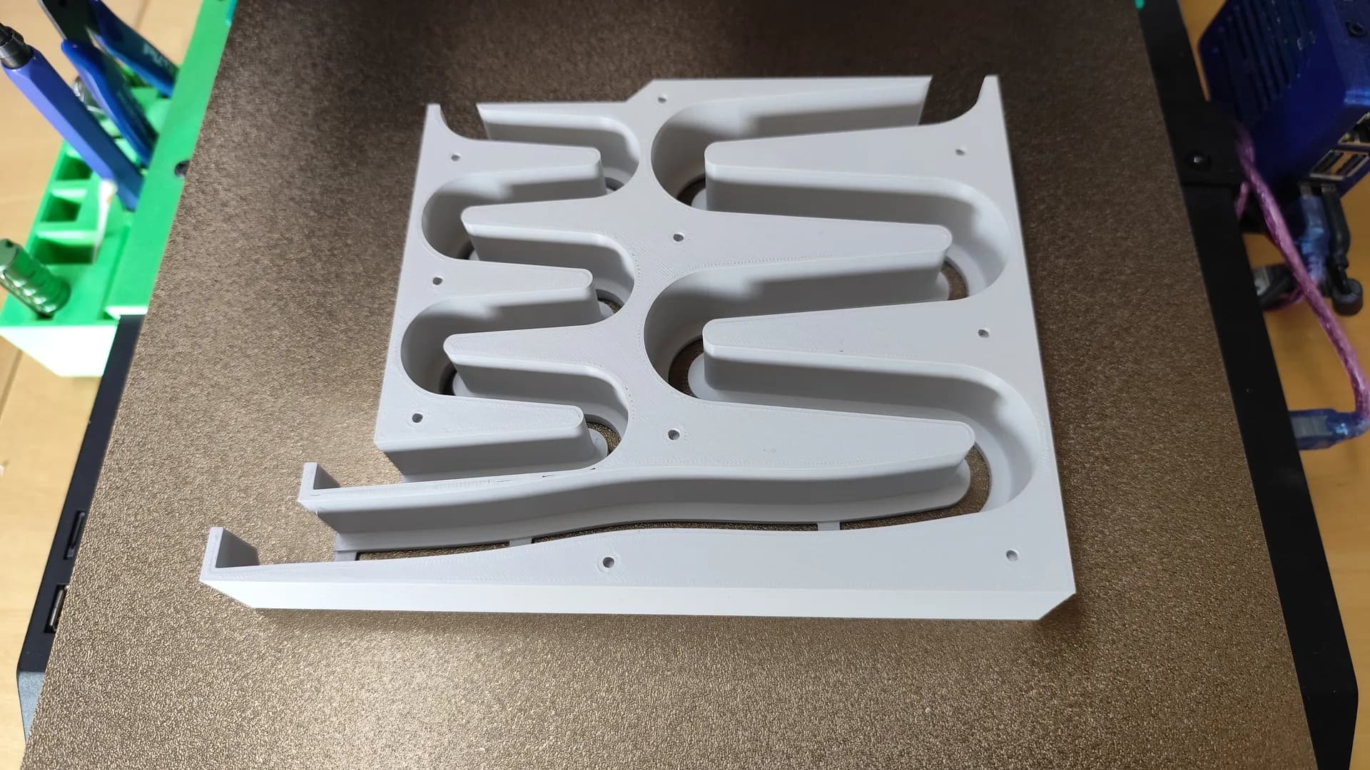 AA and AAA Battery Dispenser - Image 3