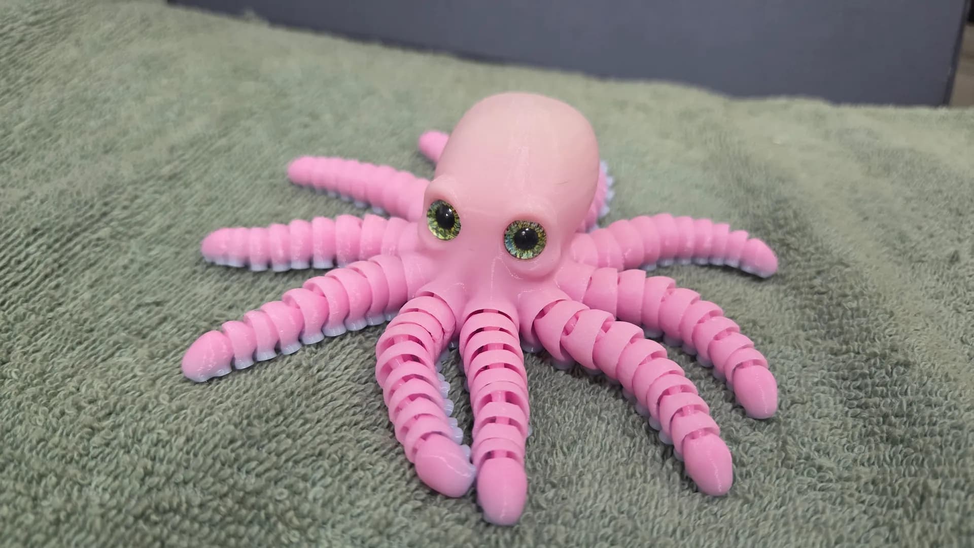 Flexi Octopus for Glass Eyes - Image 3