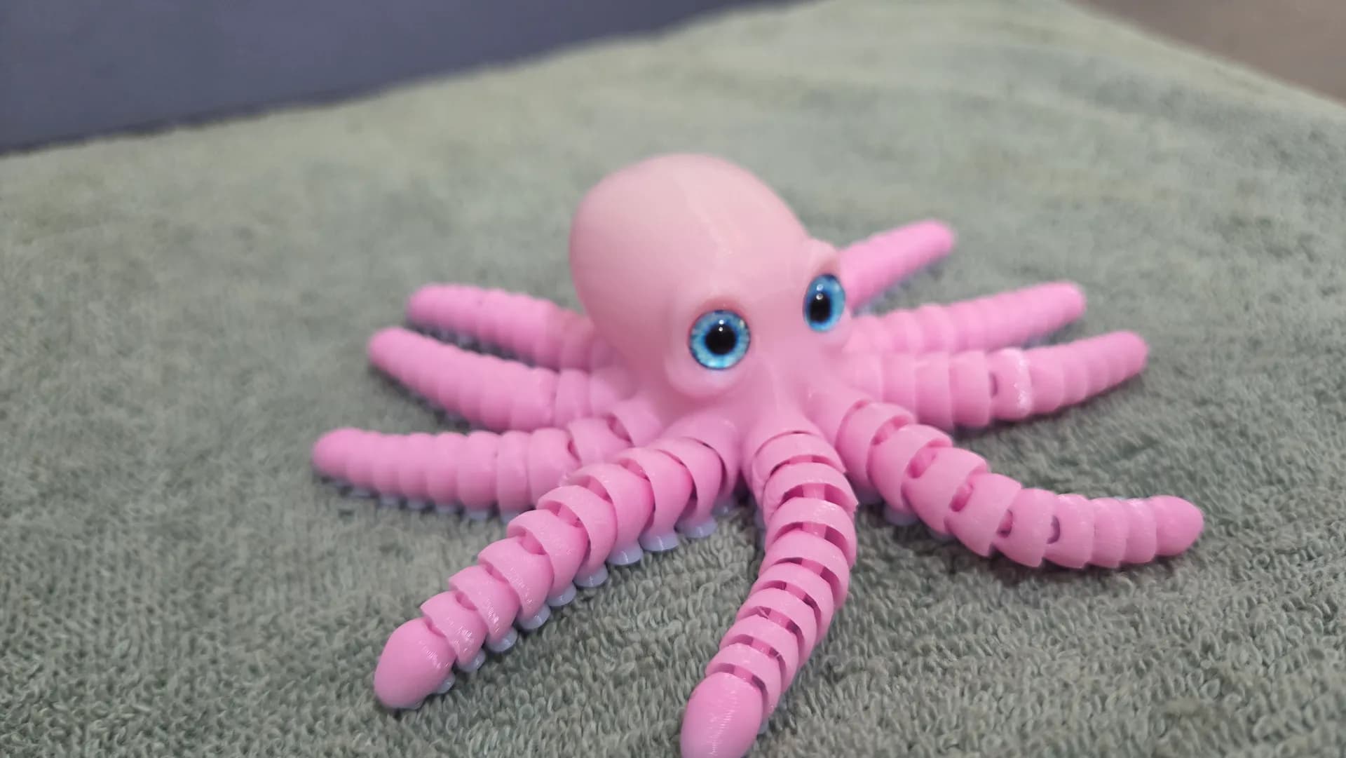 Flexi Octopus for Glass Eyes - Image 5