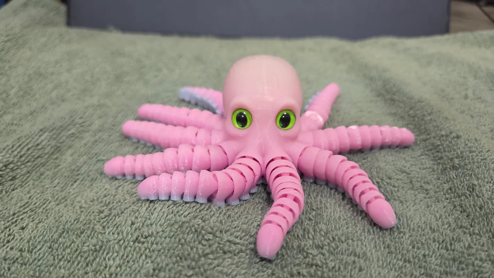 Flexi Octopus for Glass Eyes - Image 8