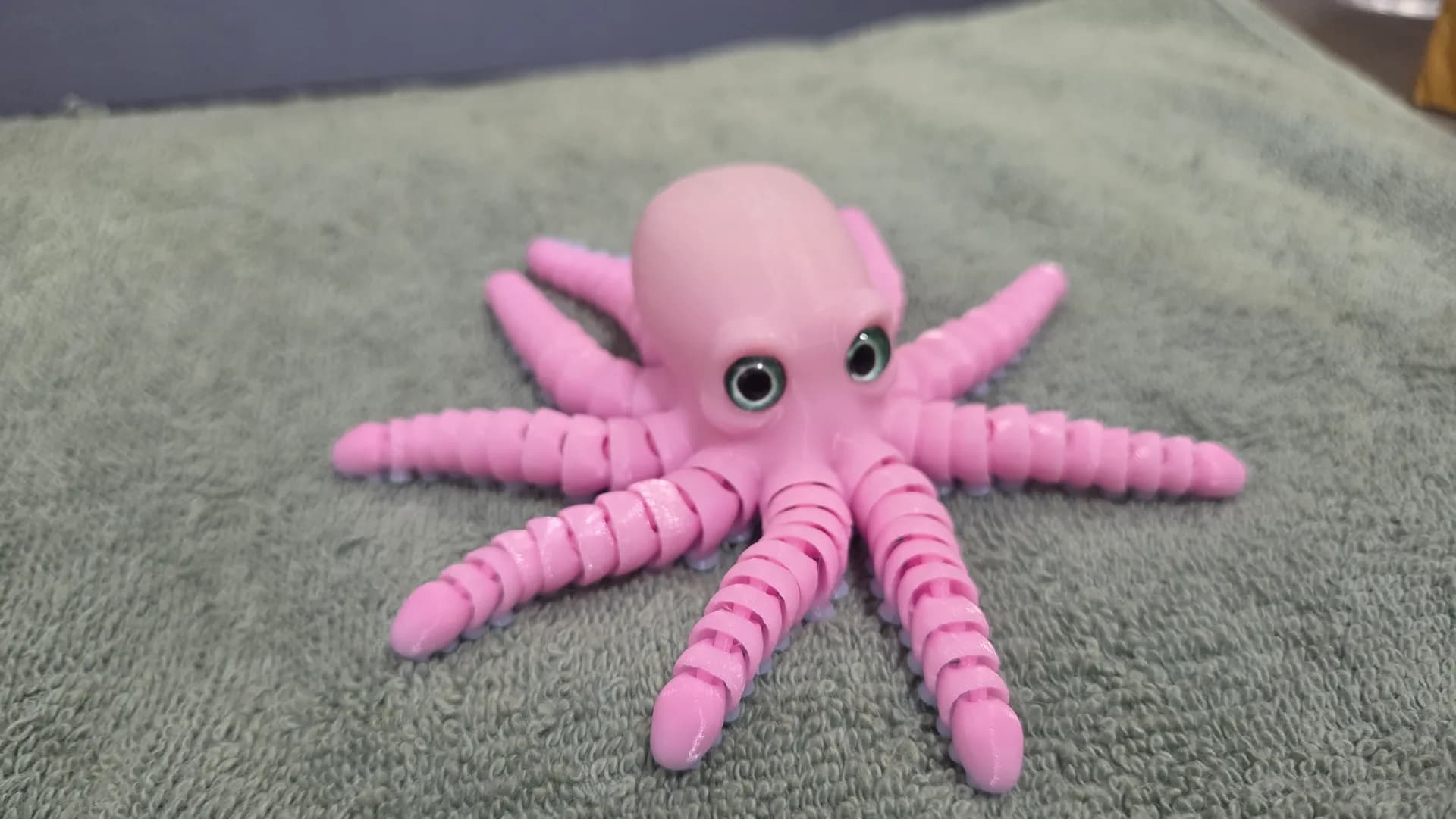 Flexi Octopus for Glass Eyes - Image 16