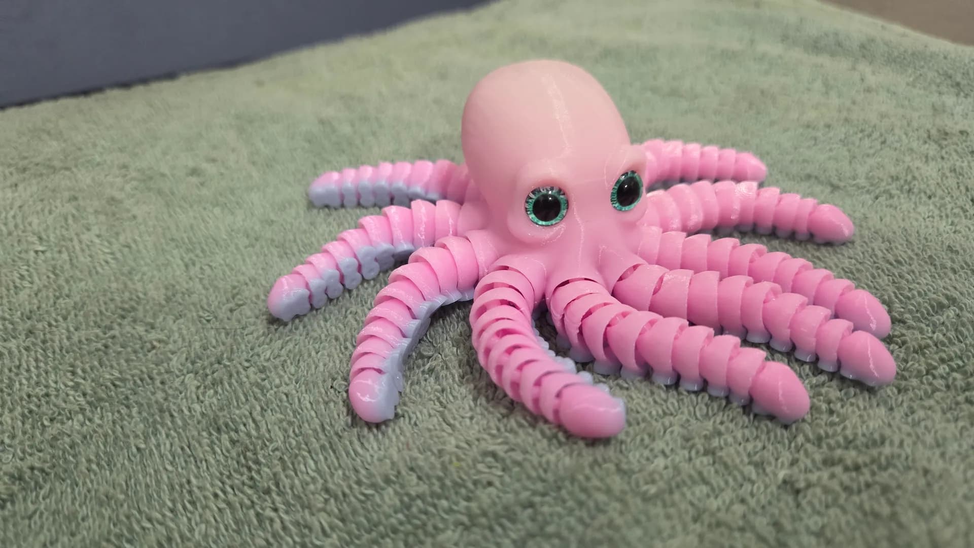 Flexi Octopus for Glass Eyes - Image 19