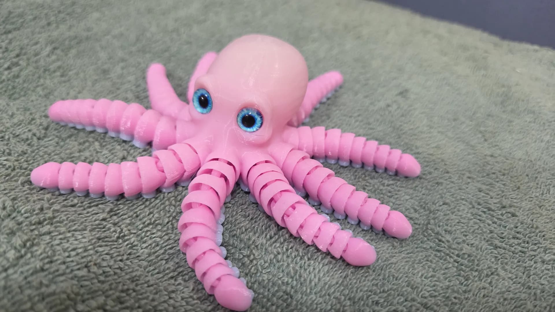 Flexi Octopus for Glass Eyes - Image 21