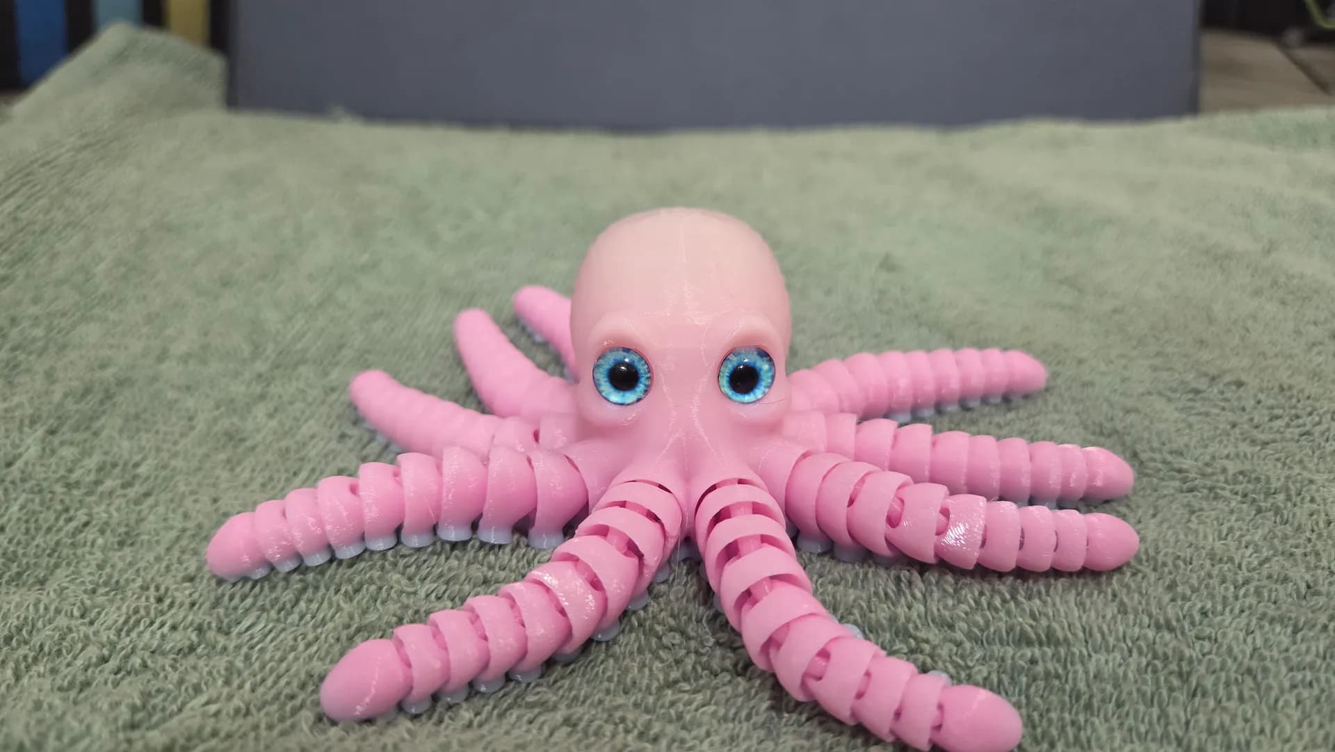 Flexi Octopus for Glass Eyes - Image 23