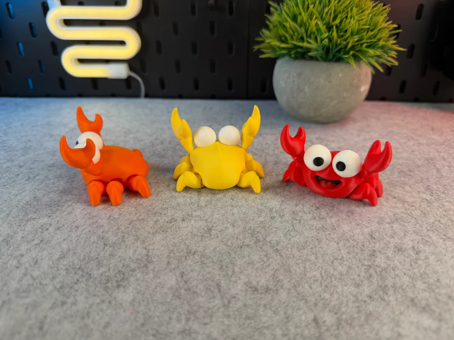 Cute Articulated Crab - Image 8